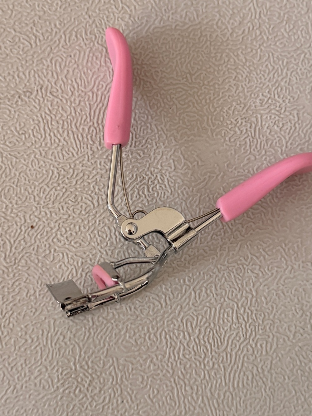 Amazon Pink Eyelash Curler with Soft Grip Handles